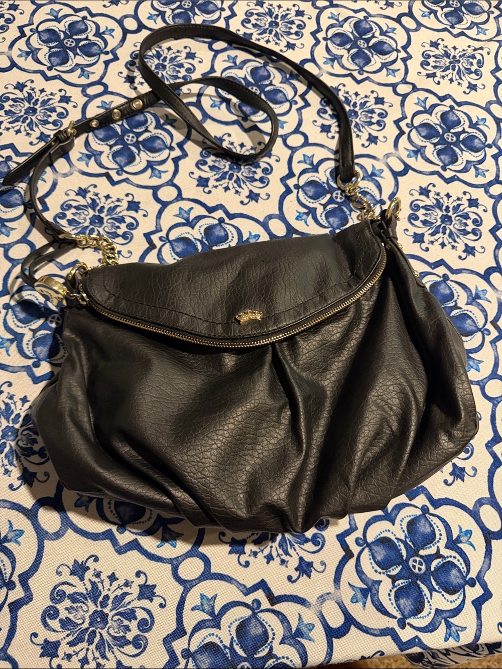 Juicy Couture Women’s Black Leather Crossbody Bag - Classic Everyday Style